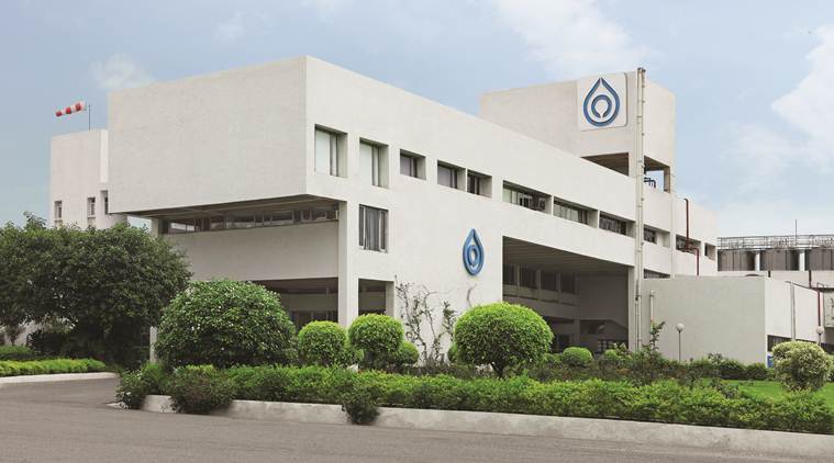 Coronavirus, India Lockdown, Mother Dairy, Mother Dairy plant delhi, Mother Dairy milk supply, supply of esential goods, Coronavirus milk supply mother dairy, indian express