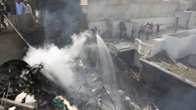 Pakistan air crash, Pak air crash, Pakistan flight crash, flight crash Pakistan, Karachi flight crash, flight crash Karachi, Pakistan news, Indian Express