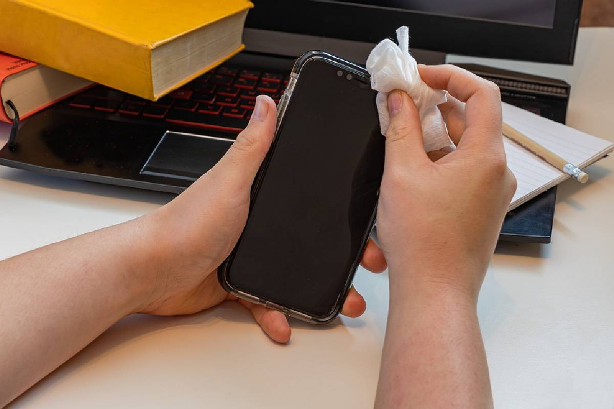 Coronavirus: How to clean, disinfect smartphone, laptop, tablet