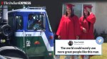 Sanitation worker stops to sing for two graduating girls, hailed as hero by netizens