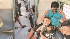 Rush for seats as first train leaves from Surat, site of migrant unrest
