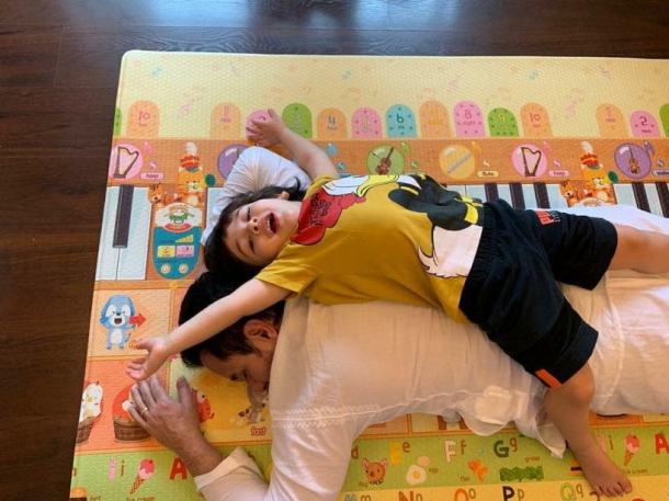 taimur saif ali khan photos