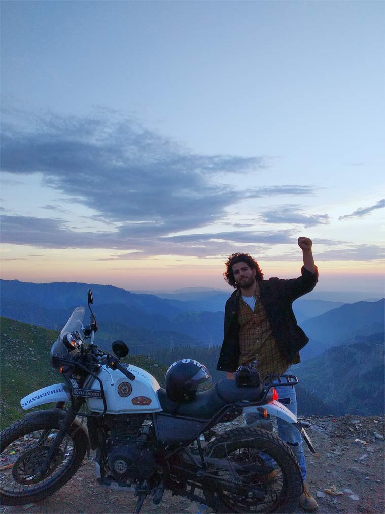 Ali Saffudin, singer-songwriter Ali Saffudin, kashmiri singer, Asaan Gindaan, indian express lifestyle