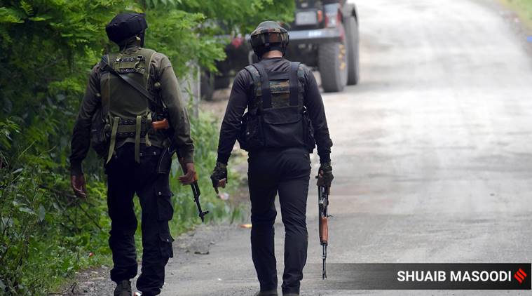 militant gunned down, terror attack, CRPF personnel, srinagar news, indian express news
