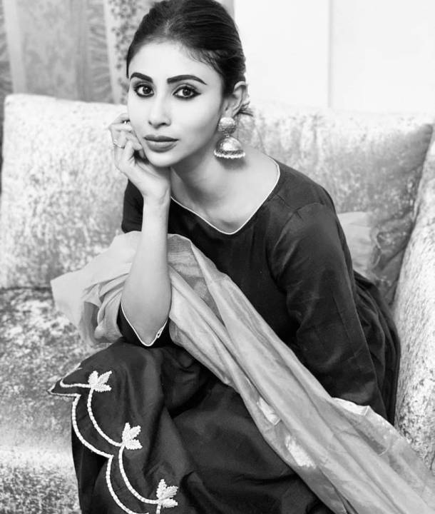 mouni roy instagram