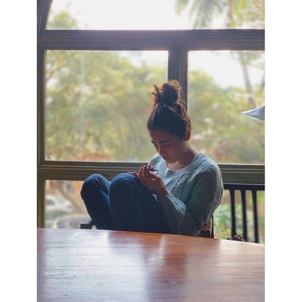 Shalini Pandey photo