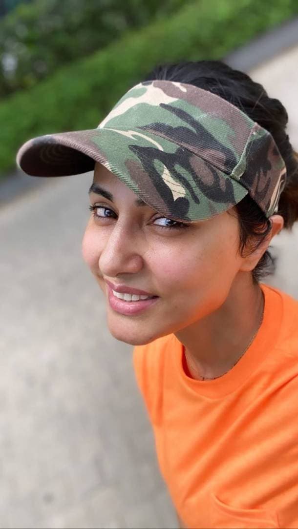 hina khan post workout selfie