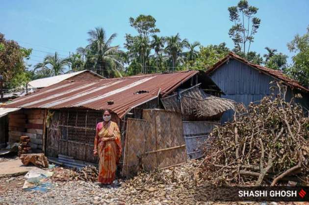 Cyclone Amphan, Cyclone Amphan West Bengal, West Bengal Cyclone Amphan, Barasat Saradapalli slum, Cyclone Amphan Sunderbans, kolkata barasat area, barasat Cyclone Amphan, India news, Indian Express