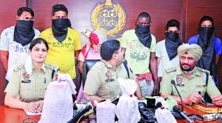 mohali, smuggling, heroin, arrest