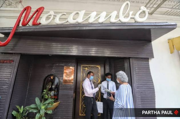 temples reopen, malls reopen, Unlock 1.0, covid 19 lockdown, lockdown 5.0, coronavirus lockdown,maharashtra malls, delhi malls reopening, malls reopening, salons reopening, elante mall, temple, markets open, june 8 unlockdown, india unlockdown, indian express