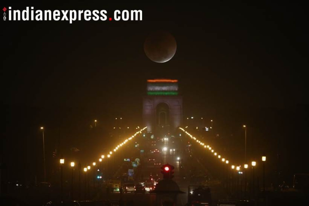 Lunar Eclipse Chandra Grahan 2020 Today Live Stream Online In India Full Moon Penumbral Lunar Eclipse Date Timings How To Watch Live Streaming