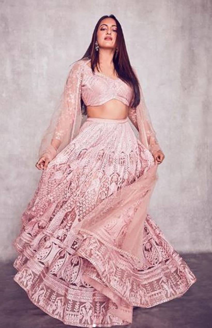 Sonakshi Sinha knows how to rock ethnic wear; see pics | Lifestyle Gallery  News - The Indian Express