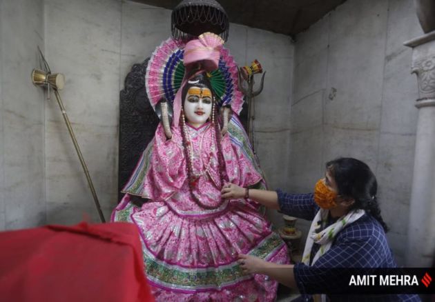 temples reopen, malls reopen, Unlock 1.0, covid 19 lockdown, lockdown 5.0, coronavirus lockdown,maharashtra malls, delhi malls reopening, malls reopening, salons reopening, elante mall, temple, markets open, june 8 unlockdown, india unlockdown, indian express