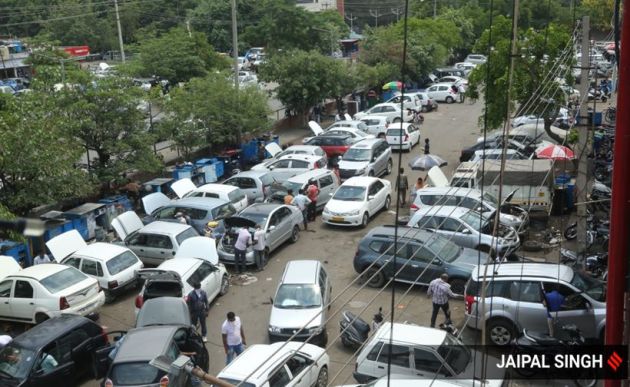 temples reopen, malls reopen, Unlock 1.0, covid 19 lockdown, lockdown 5.0, coronavirus lockdown,maharashtra malls, delhi malls reopening, malls reopening, salons reopening, elante mall, temple, markets open, june 8 unlockdown, india unlockdown, indian express