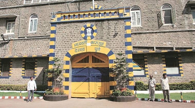 coronavirus in maharashtra, yerwada jail, yerwada jail prisoners, yerwada jail prisoners escape, yerwada jail prisoners escape from temporary prison, indian express news