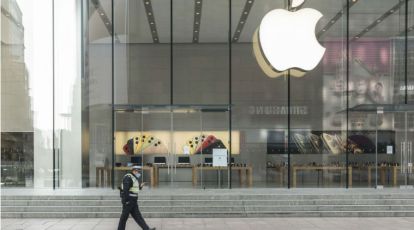 Las Vegas, DEC 22, 2020 - Interior view of the Apple store in