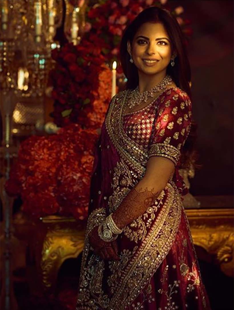 Isha Ambani looked royal in Abu Jani Sandeep Khosla lehenga at her wedding!  – South India Fashion | Indian bridal dress, Indian bridal fashion, Indian  bridal outfits