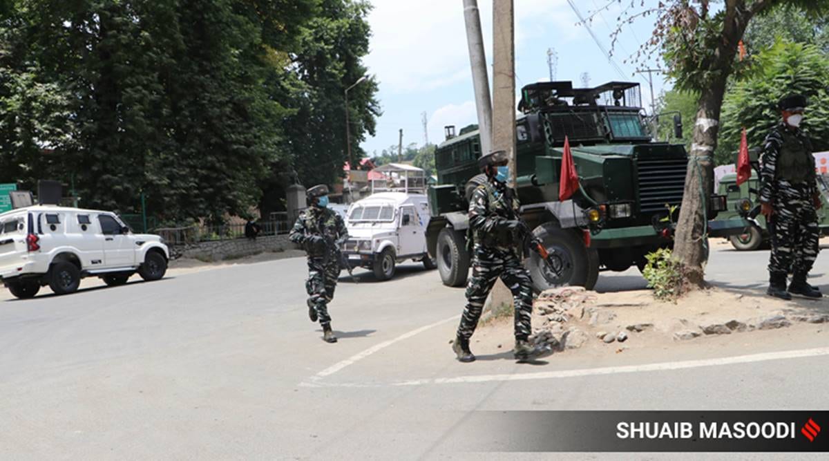 srinagar encounter, srinagar news, CRPF head constable killed, J&K encounter, indian express