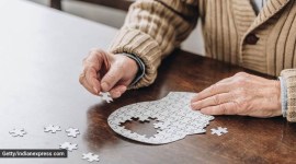 soft hands, glowing hands, juhi parmar, home remedies, indianexpress, indianexpress.com, dry hands, DIY home remedy, coconut oil for hands, salt for hands, manicure at home, how to get soft hands,