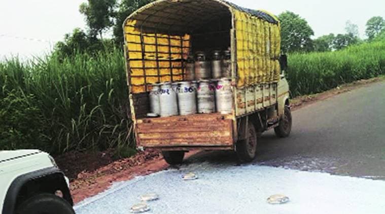 Coronvirus, Dairy farmers, Pune news, Maharashtra news, indian express news