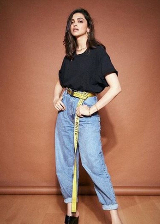 jeans, latest jeans style, latest denim designs, best denim design 2020, denim collection updated 2020, best jeans, bollywood latest photos