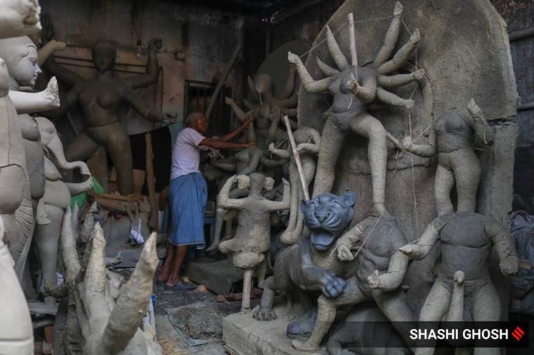 Kumartuli, pottery, Kumartuli idols, Kumartuli durga puja, Gi tag