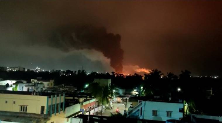 Visakhapatnam fire, Visakhapatnam factory fire, Visakha Solvent, Jawaharlal Nehru Pharma City Parwada, Visakhapatnam news, indian express 