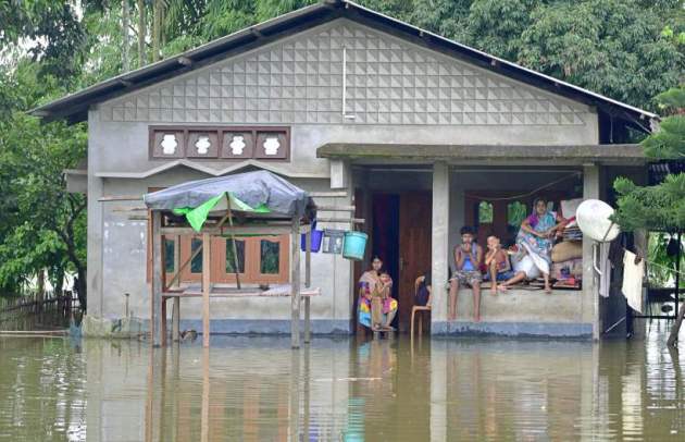 Assam floods, assam flood death toll, assam flood news, kaziranga national park flood, kaziranga animals dead flood, assam news, indian express