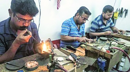 Rise in Covid cases Rajkot jewellery showrooms to remain shut for a week