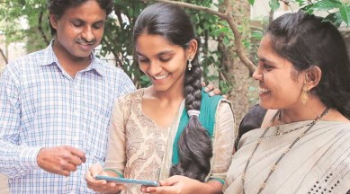 ssc exam, ssc exam results, peoons duaghter ssc result, peons daughter scores 98.2 pc, indian express news