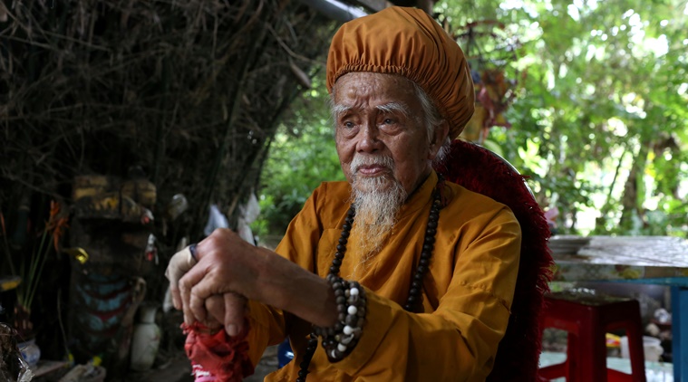 Vietnamese man lets his hair grow uncut, uncombed for almost 80 years ...