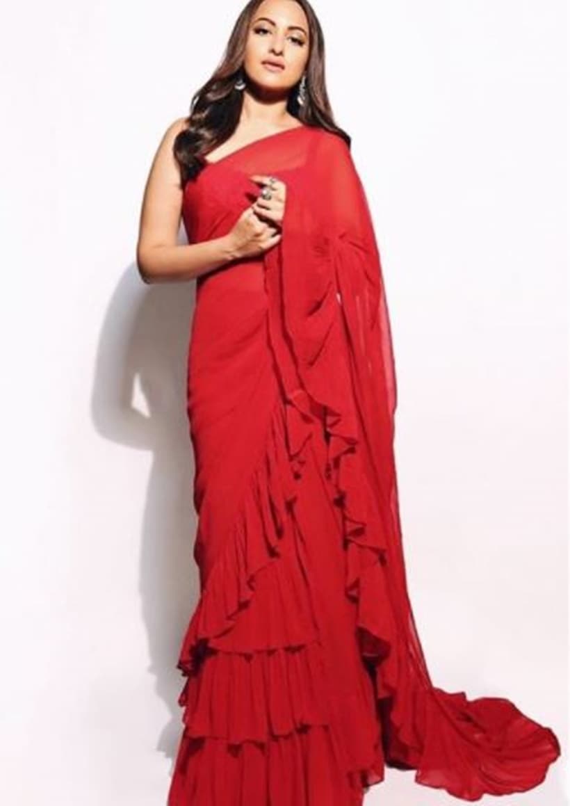 Sonakshi sinha hot sale saree style