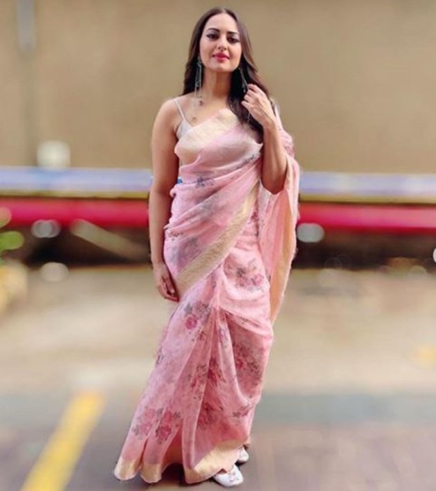 sonakshi sinha, sonakshi sinha photos, sonakshi sinha latest photos, sonakshi sinha saris, sari collection 2020, sari style 2020