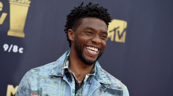 chadwick boseman dead, chadwick boseman dies, chadwick boseman