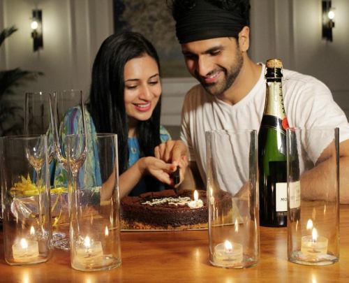 Divyanka Tripathi and Vivek Dahiya anniversary