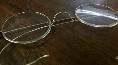 Gandhi glasses, Mahatma Gandhi glasses
