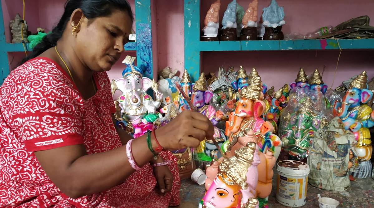 Restrictions amid Covid, Chennai's idol makers stare at losses ...