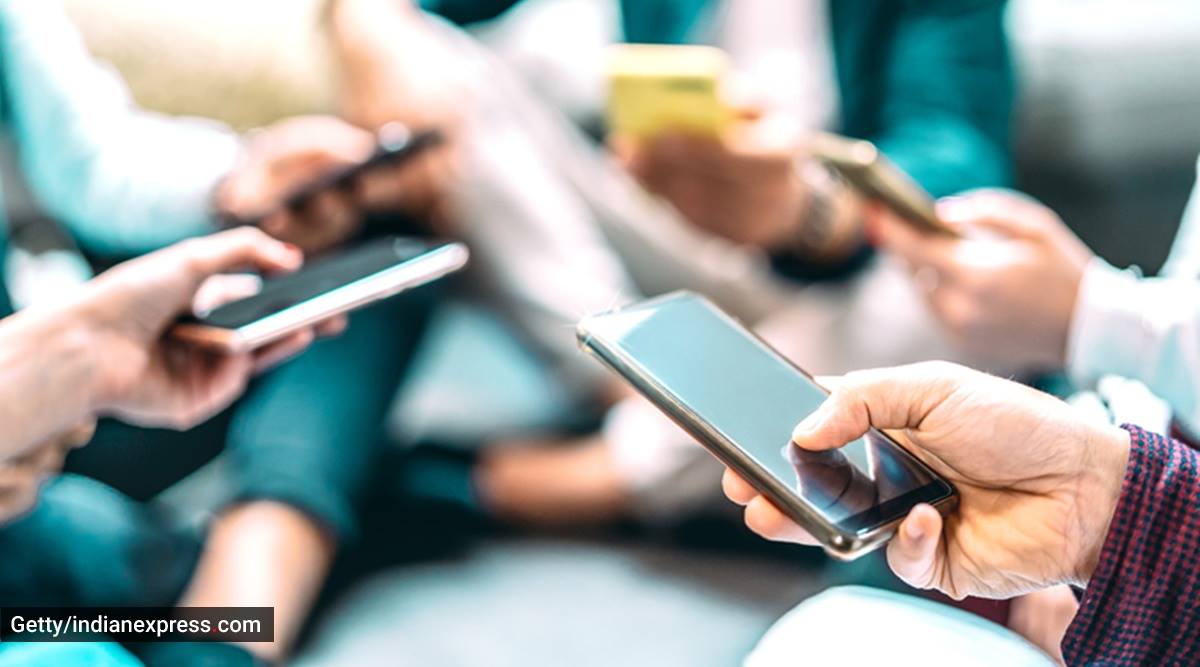 Congress leader Ramesh Chennithala told the media on Thursday that by allowing police to collect CDR, the government violated Supreme Court orders protecting the right to privacy.