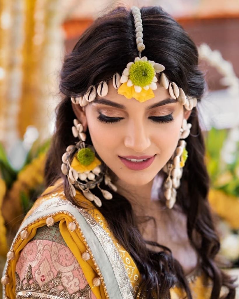 Haldi hairstyles images for wedding planning