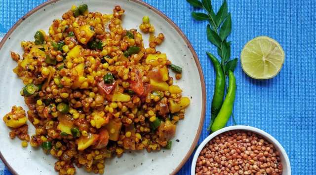 Read more for the step by step recipe of Red Jowar Upma and do share if you loved it more than the usual upma you have been cooking till now.