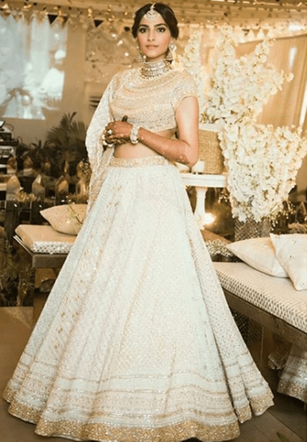 sonam kapoor engagement lehenga