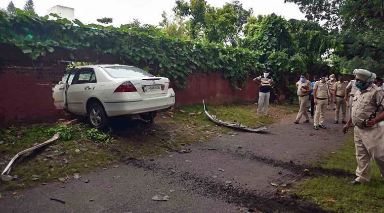 chandigarh sector 19 accident, chandigarh accident, chandigarh IAS officer house accident, chandigarh city news