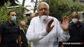 Farooq Abdullah, Farooq Abdullah nc, Farooq Abdullah not allowed to leave house, Farooq Abdullah not allowed to leave residence, national conference