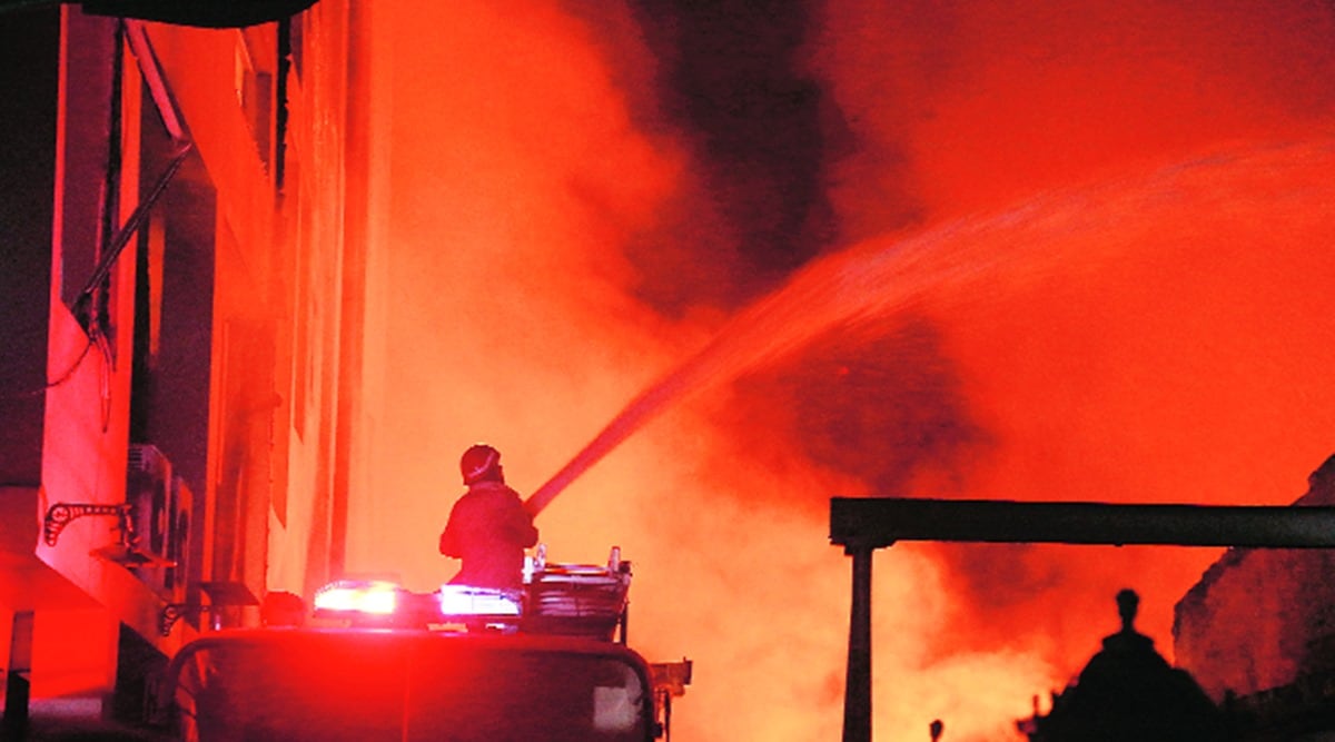 panchkula fire news, panchkula colour industry chemical factory fire, panchkula chemical factory fire danmage, indian express news