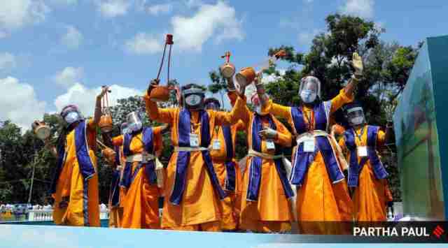 Bauls of Bengal perform during full dress rehearsal for Independence Day event at Red Road, Kolkata. (Express Photo: Partha Paul)