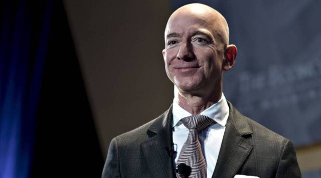 Jeff Bezos Photographer: Andrew Harrer/Bloomberg