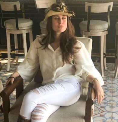 kareena poser