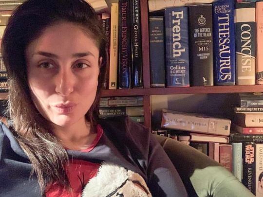 kareena selfie