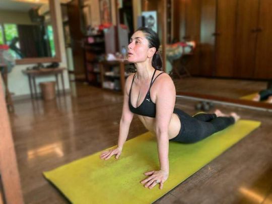 kareena stretching