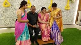 karnataka businessman, late wife statue, life sized statues